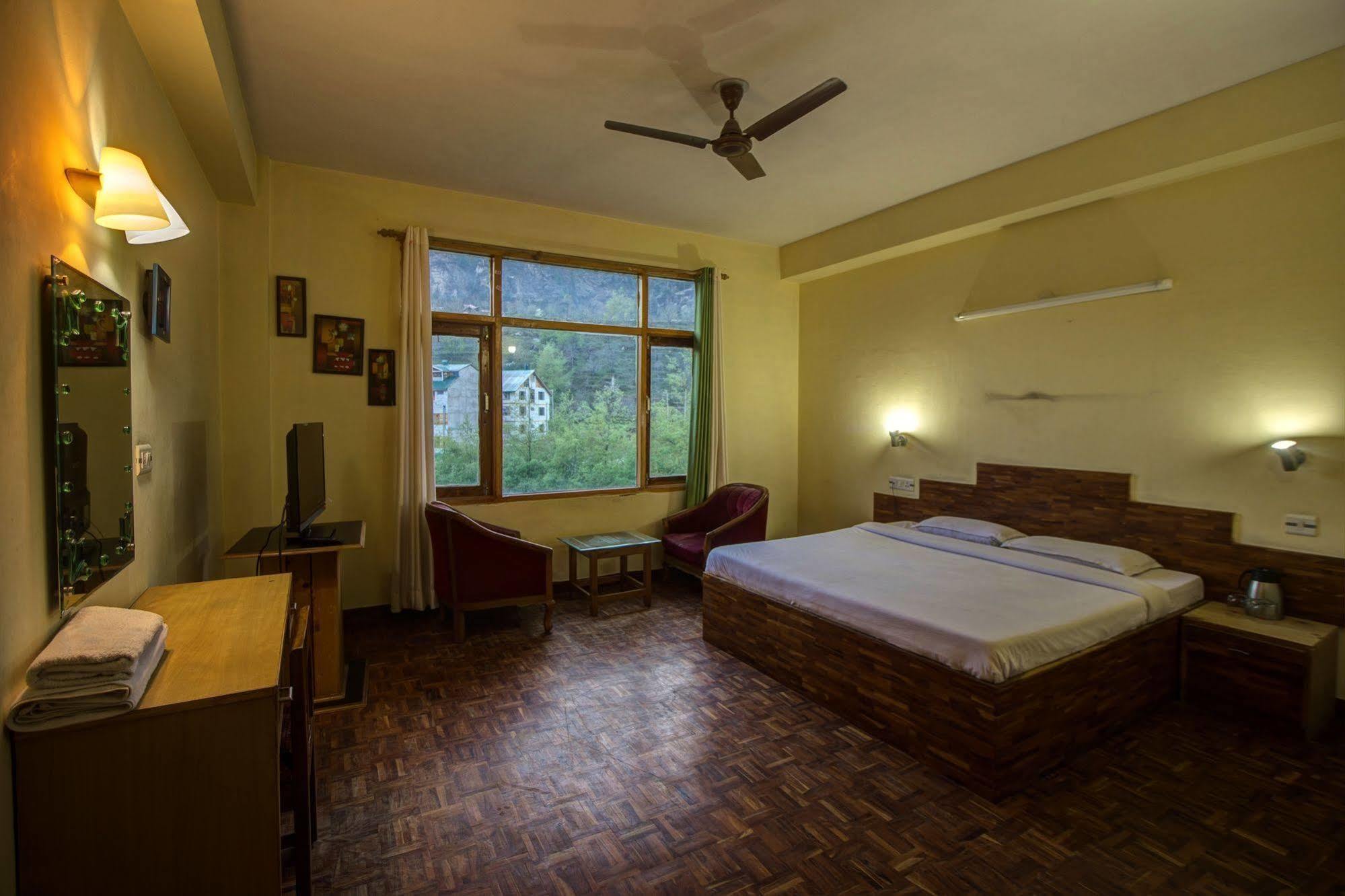 Kalinga Grand Hotel Manāli Extérieur photo