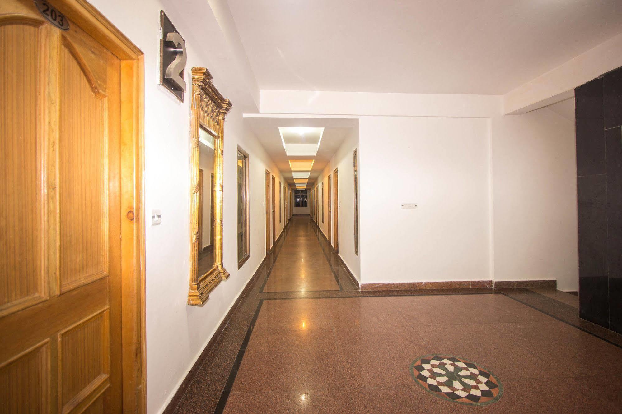 Kalinga Grand Hotel Manāli Extérieur photo
